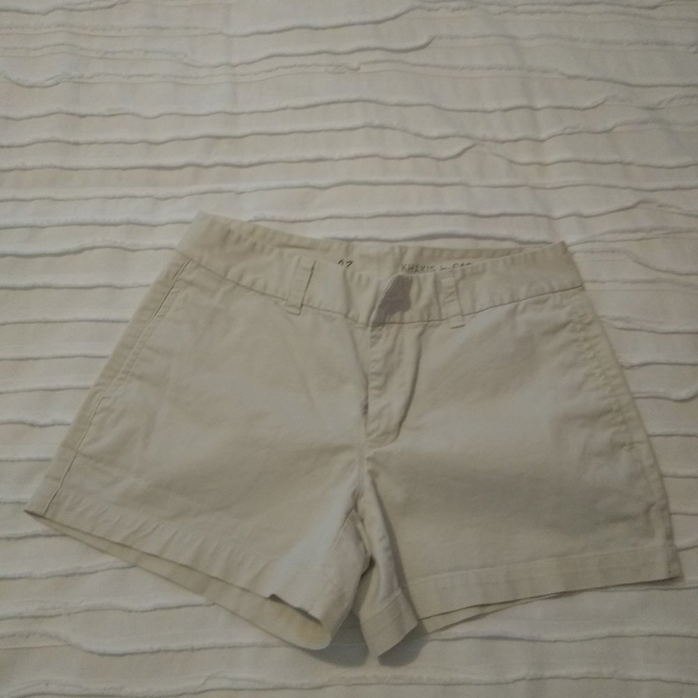 Gap khaki shorts